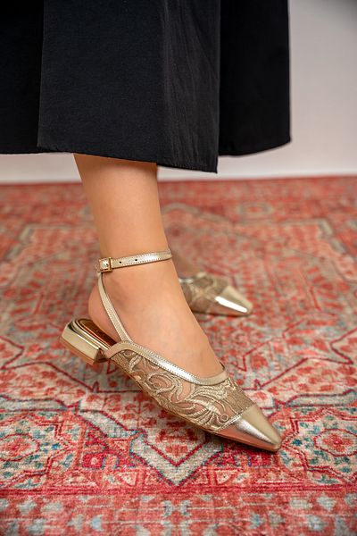 LAMİNTA Dendy Gold Embroidered Buckle Women's Ballerinas