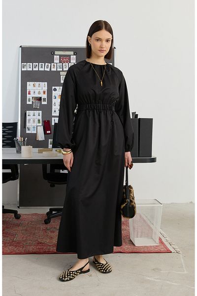 Fatma Atasoy Black Dress with Gathered Belt
