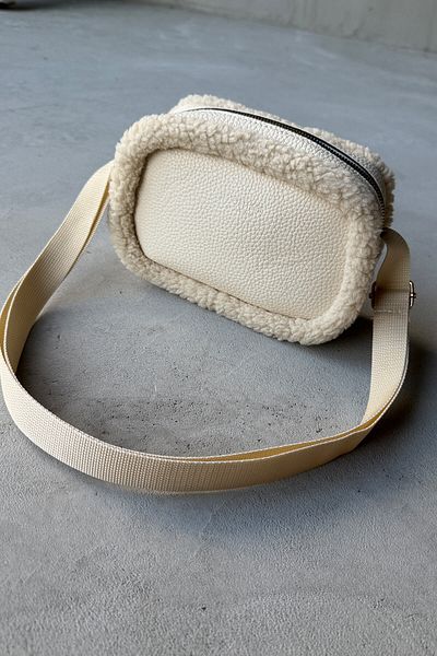 Cappmoda ÇNT-3005 Geantă de umăr și de umăr pătrată cu detalii de pluș de culoare piatră