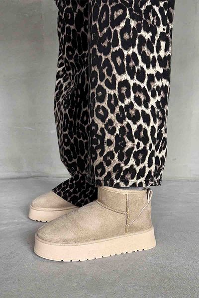 Cappmoda AYK-1001 Κοντές μπότες με χοντρή σόλα σε πέτρινο χρώμα με γούνα εσωτερικά