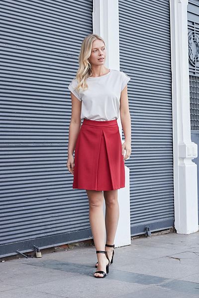 Jument Women's High Waist Lightweight Lycra Fabric Pleated Knee Length Bell Skirt-Red