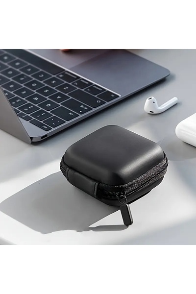Müstesna Fermuarlı Kulaklık Şarj Kablosu SD Kart Saklama Çantası Parlak Sİyah...