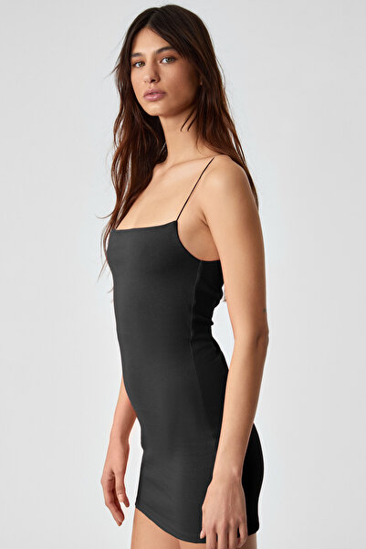 ETHIQUET RIONS Γυναικείο κοντό μαύρο φόρεμα με λαιμόκοψη με λουράκια