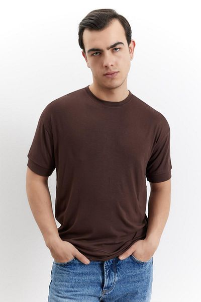 TENA Men's Brown Crew Neck Sleeve Skirt Trim Basic T-Shirt