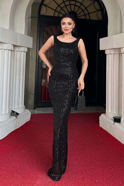 giyimmasalı Βραδινό φόρεμα Sequin Sequin Back Degaje Neckline - ΜΑΥΡΟ