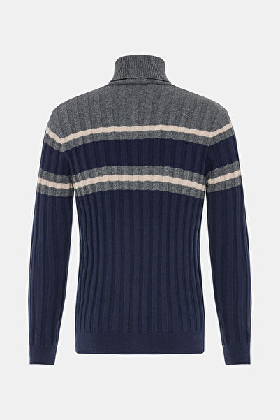 W Collection Gray Turtleneck Long Sleeve Sweater