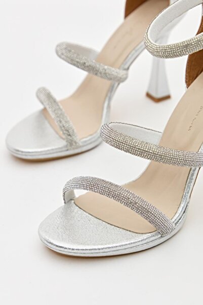 Hayati Arman Women's Three Band Evening Dress Shoes Lame