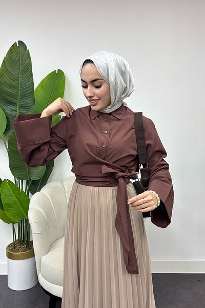Tesettür Diyarı Дамска риза с вратовръзка - Кафява