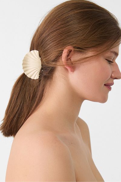 Stradivarius Seashell hair clip