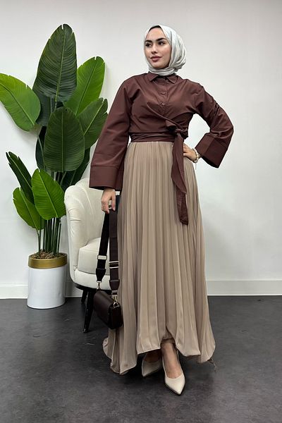 Tesettür Diyarı Дамска риза с вратовръзка - Кафява