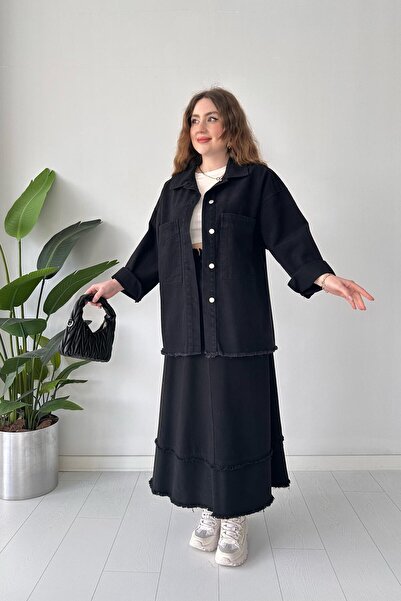MaziButik Costum din denim cu fustă neagră evazată și jachetă