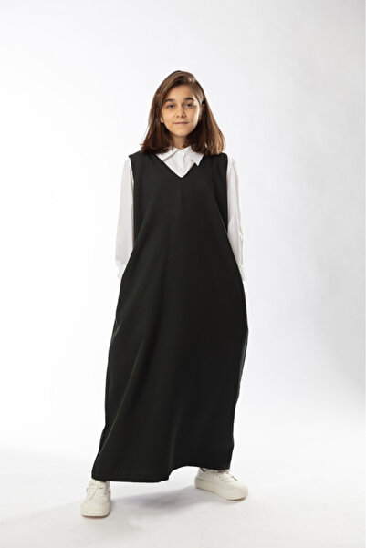 outline زي مدرسي متوسط الحجم، أخضر زيتوني، بفتحة مثلثة