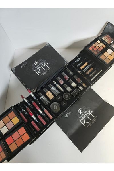 Kerry Gold A cosmetic box in one box for all your cosmetic products. Black