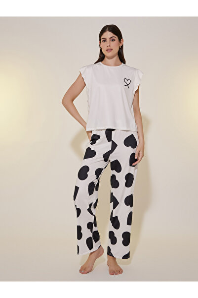 Styli طقم بيجامة وقميص بأكمام مكشكشة بطبعة قلب