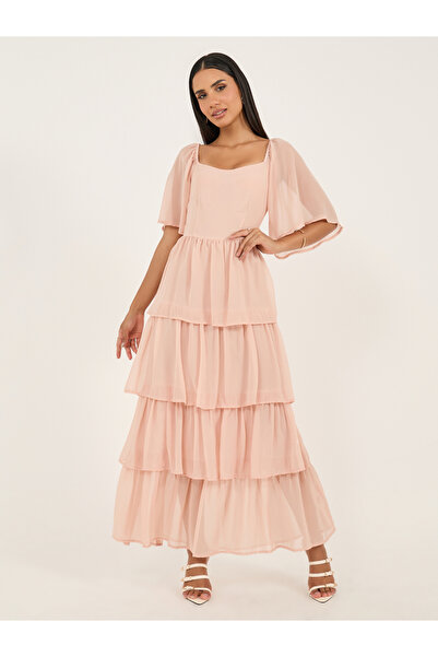 Styli فستان ماكسي متعدد الطبقات بأكمام ملائكية