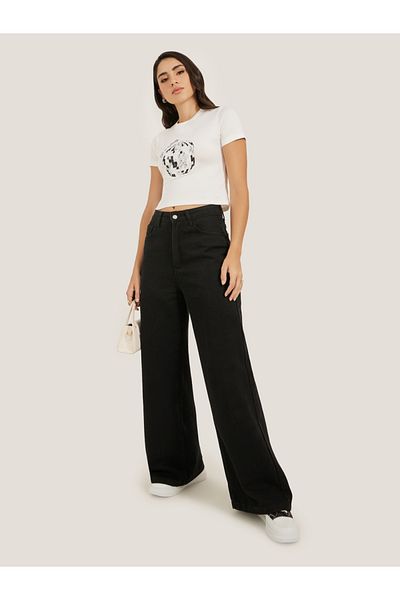 Styli Graphic Print Round Neck Fitted Crop T-Shirt