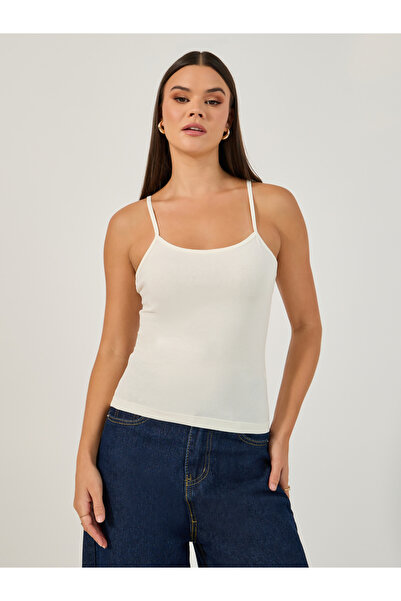 Styli Strappy Scoop Neck Cropped Tank
