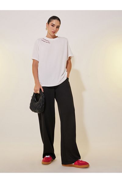 Styli Solid Round Neck Detail T-shirt