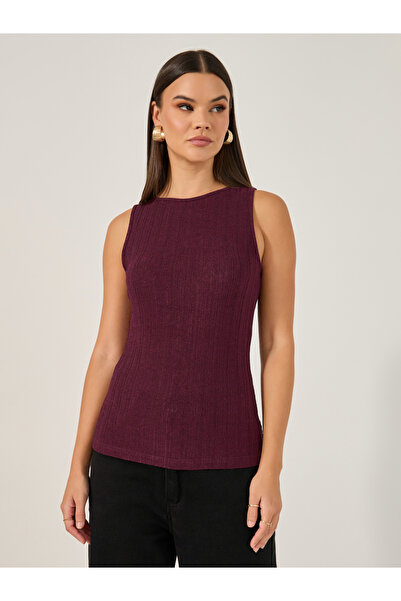 Styli Shimmer Fitted Round Neck Sleeveless Tank