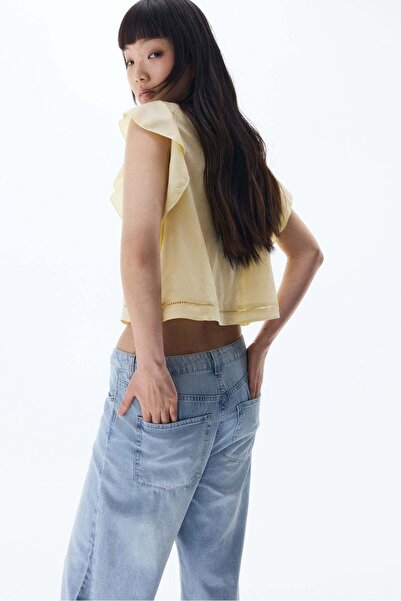 H&M Flutter-sleeved blouse