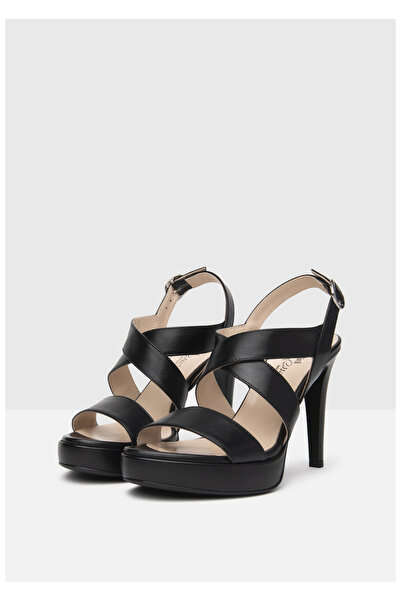 Nero Giardini sandals