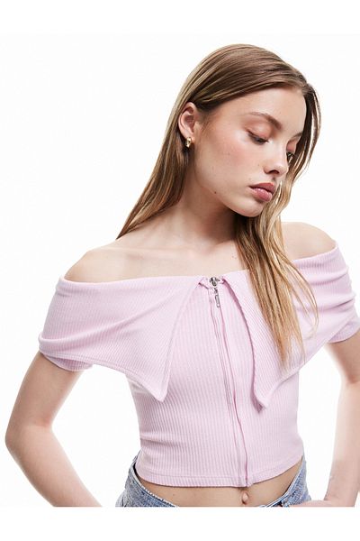 Koton Viscose Slim Fit Off-Shoulder Collar Detailed Short Sleeve Zippered T-Shirt