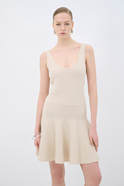 adL Kolsuz Triko Elbise