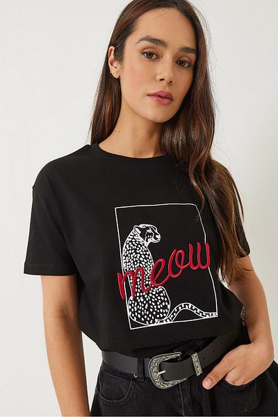 Bianco Lucci Women's Leopard Printed Short Sleeve T-Shirt with Embroidery Detail 60602018