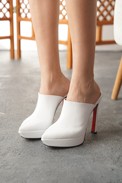 Ayakkabı Ateşi Туфлі на тонких підборах з платформою - білі руган