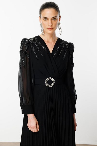 Moda İlgi Modailgi - Long Dress with Stones on the Sleeves and Belt at the Waist, Pleated (Black)