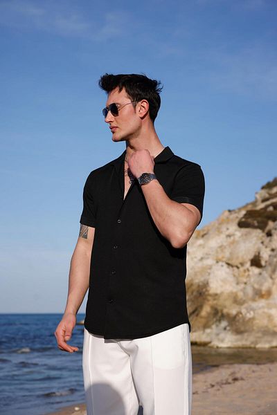 Pobudo Black Color Textured Short Sleeve Men's Shirt