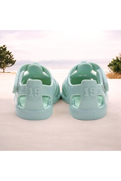 IGOR Girl's Sandals - Velcro Daily and In-Water Use Non-Slip Sole