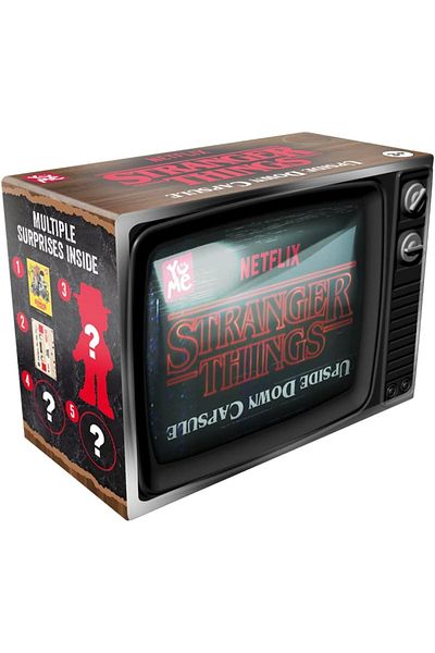 AMONG US كبسولة غامضة من Stranger Things Upside Down - قد يختلف التصميم