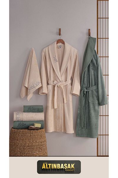 Altınbaşak 3D Embroidered Premium Bamboo Family Bathrobe Set (40% Bamboo Fiber Included)