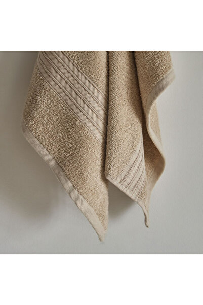 Home Box Essential Carded Hand Towel - 50x90 cm