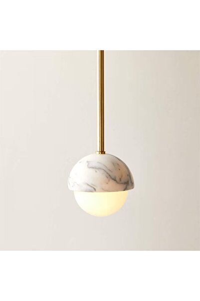 CB2 Polars Beyaz Mermer ve Pirinç Küre Sarkıt Lamba Minimalist ve Şık Tasarım