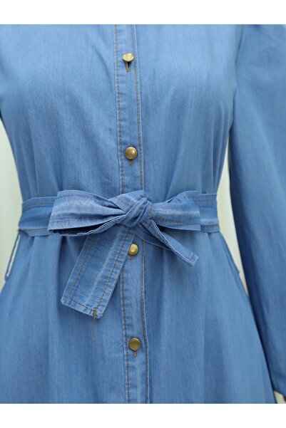 Modamorfo Fusta albastră cu nasturi și rochie din denim