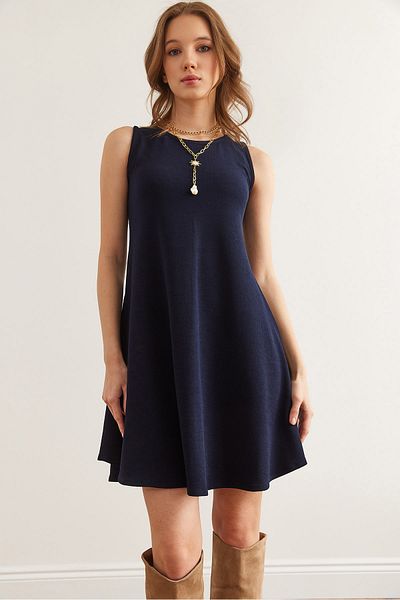 Olalook Marineblaues, ausgestelltes Strickkleid aus Crêpe mit Rundhalsausschnitt für Damen ELB- 19002347