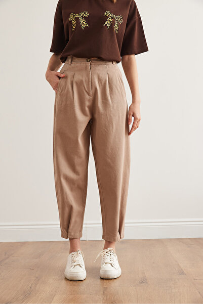 Olalook Women's Camel Leg Snap Detailed Soft Textured Gabardine Carrot Trousers Pnt- 19000319