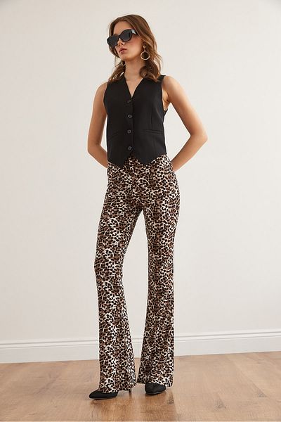 Olalook Damen-Leggings mit Leopardenmuster und ausgestelltem Bein, weich strukturierte Viscon-Leggings TYT- 19000092