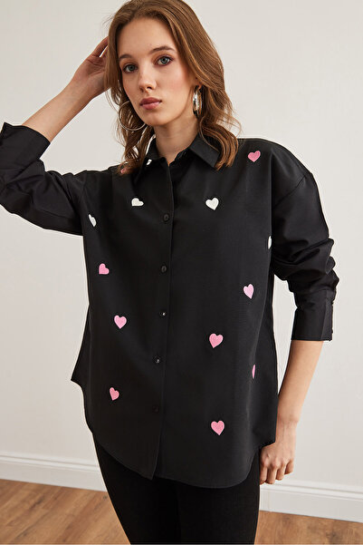 Olalook Women's Black Heart Embroidered Boyfriend Woven Shirt Gml- 19001300