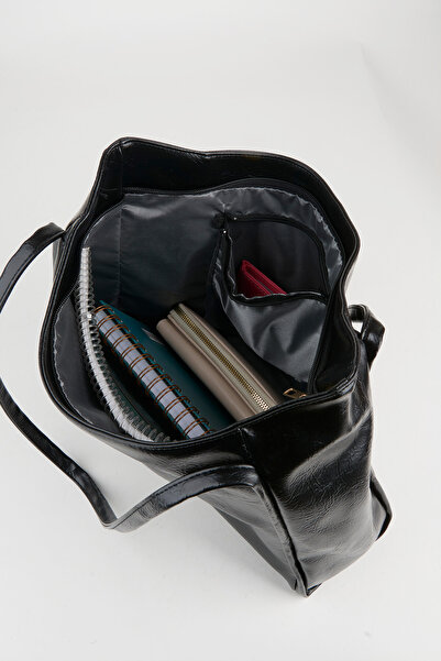 Vivaq Dámská taška Černá mačkaná umělá kůže Velká taška na zip a taška přes rameno