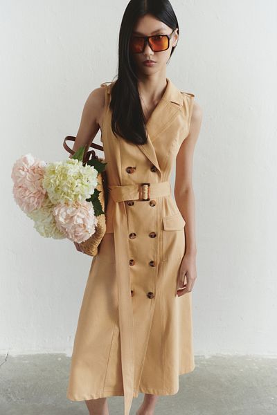 Trendyol Collection Περιορισμένη Έκδοση - Μίντι Φόρεμα Camel Gabardine με Λεπτομέρεια Κουμπιού TWOSS25EL00196
