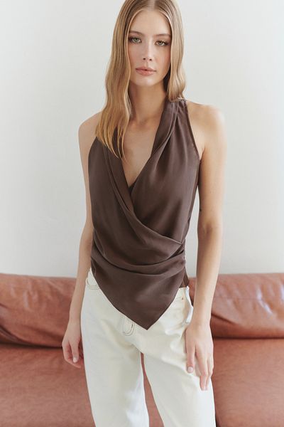 Trendyol Collection Braune, zweireihige, gewebte Modalbluse in limitierter Auflage TWOSS25BZ00363