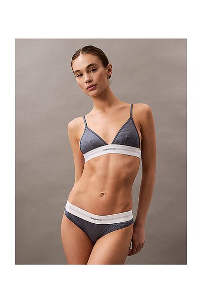 Calvin Klein NEJLEPŠÍ TROJÚHELNÍK Tetovací strojek na jehlu