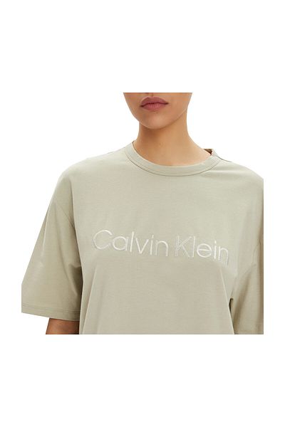 Calvin Klein Women Rectangle Sleeve Bi-Neighborhood T-Shirt Follow with Logo