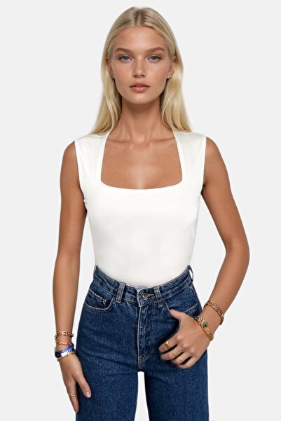 Trend Alaçatı Stili Weiße Damenbluse mit quadratischem Ausschnitt und dickem Träger in Sandfarben ALC-X13449