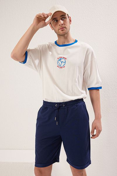 Trendyol Collection Indigo středně dlouhé šortky s dvojitými nohavicemi – gumové šněrování v pase TMNSS21SR0046
