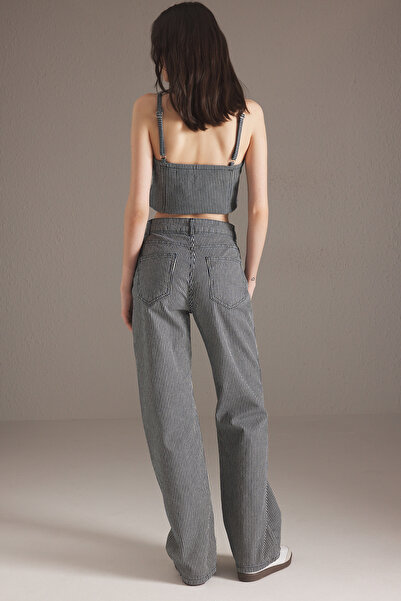 Trendyol Collection Sötétkék csíkos normál derék széles szárú farmer TWOSS25JE00258