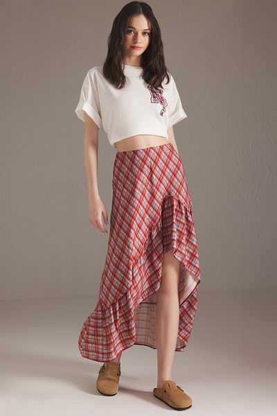 Trendyol Collection Mehrfarbig karierter, asymmetrischer Midi-Rock mit Karomuster TWOSS25ET00155